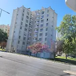 Cozy Near Metro & Airport Lisbon