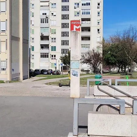 Cozy Near Metro & Airport *