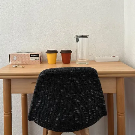 Homestay Cozy Near Metro & Airport Lisbon
