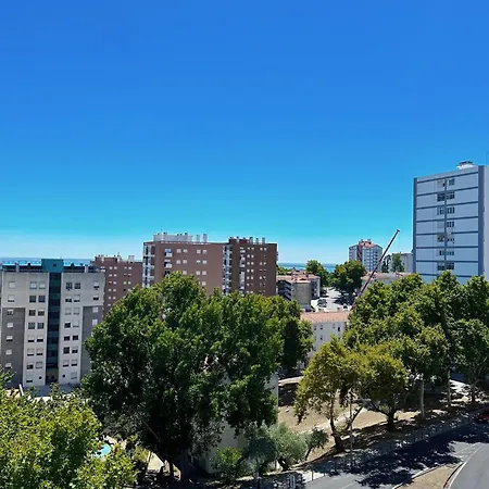 Cozy Near Metro & Airport *